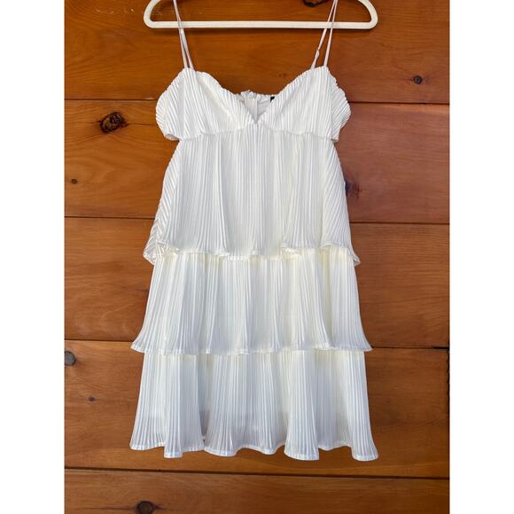 NWT Lulus Sleek Dedication White Satin Plisse Cutout Tiered Mini Dress Size XL - Picture 3 of 6